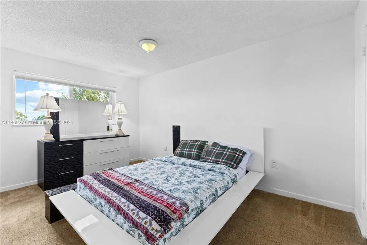 8345 Sunrise Lakes Blvd, #306