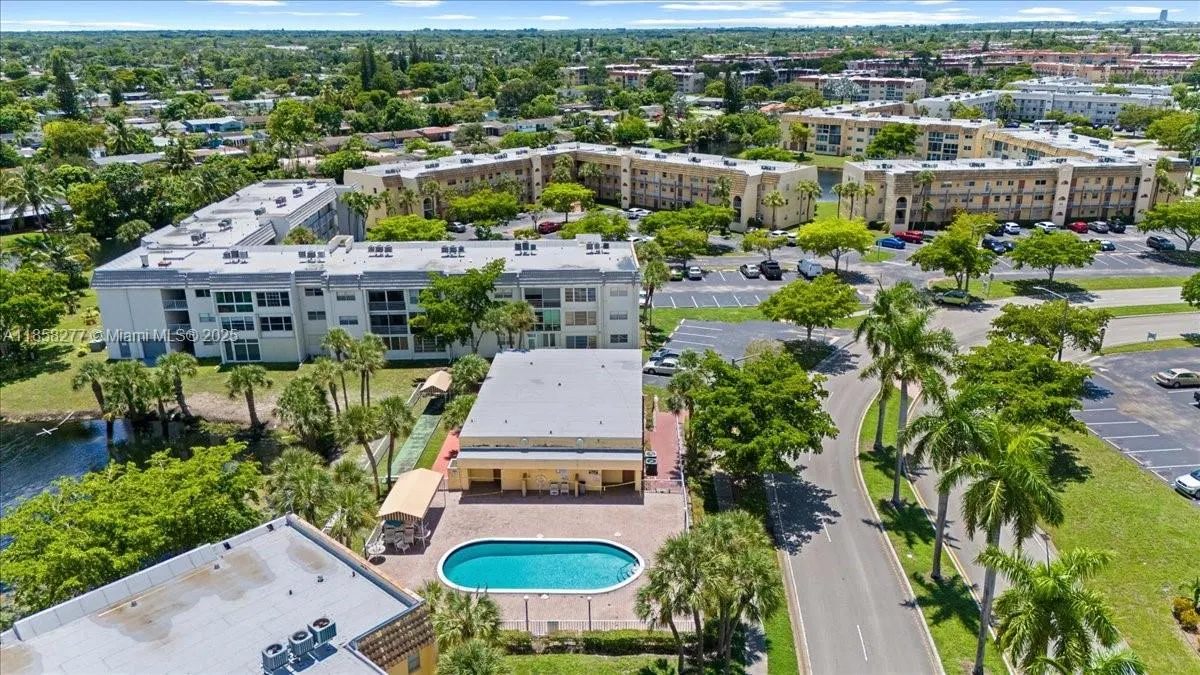 8345 Sunrise Lakes Blvd, #306