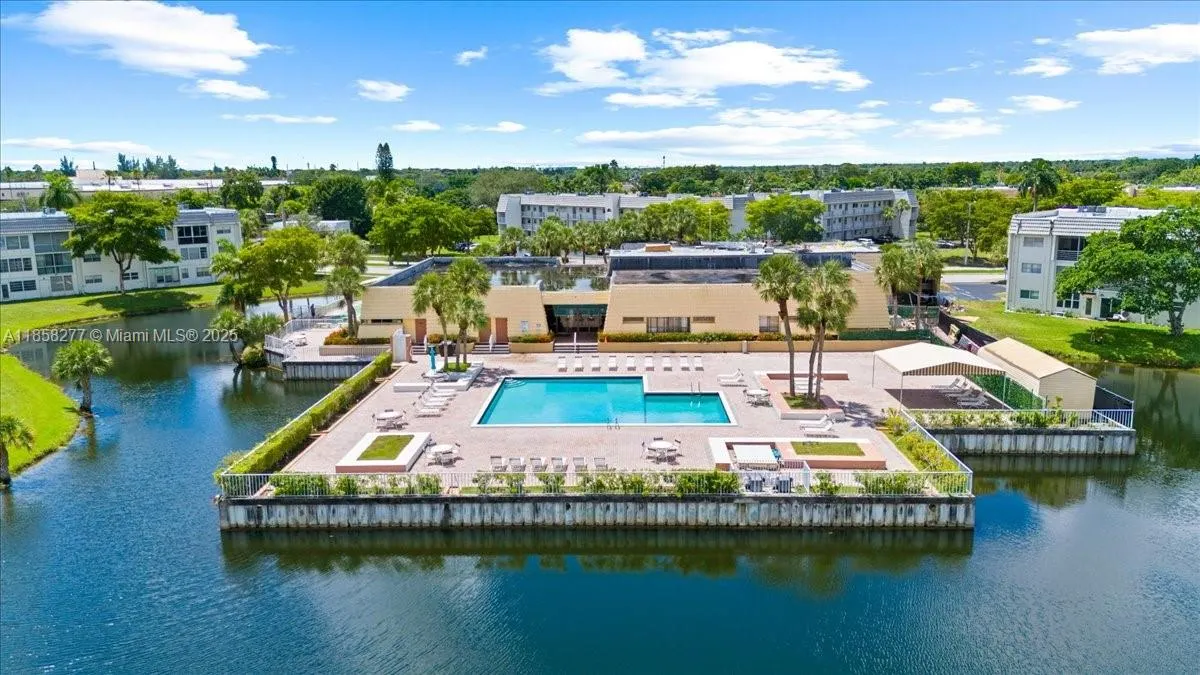 8345 Sunrise Lakes Blvd, #306