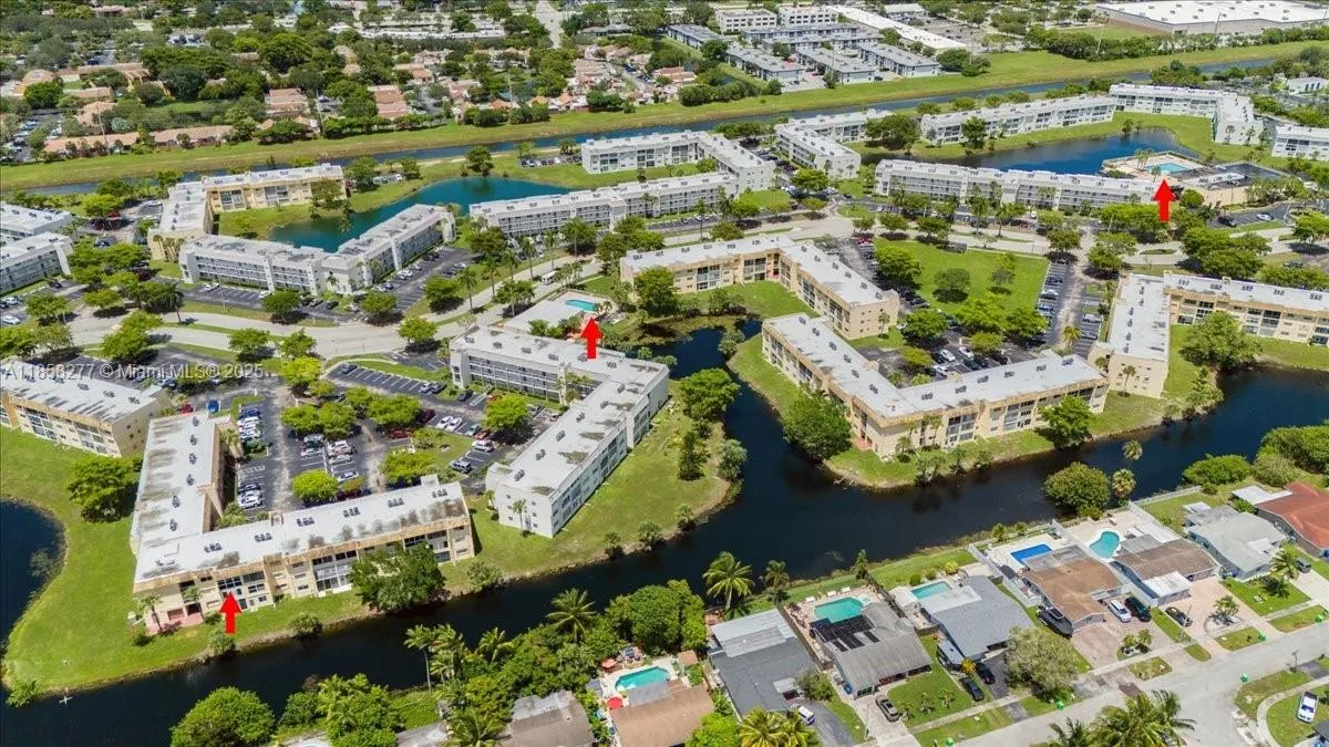 8345 Sunrise Lakes Blvd, #306