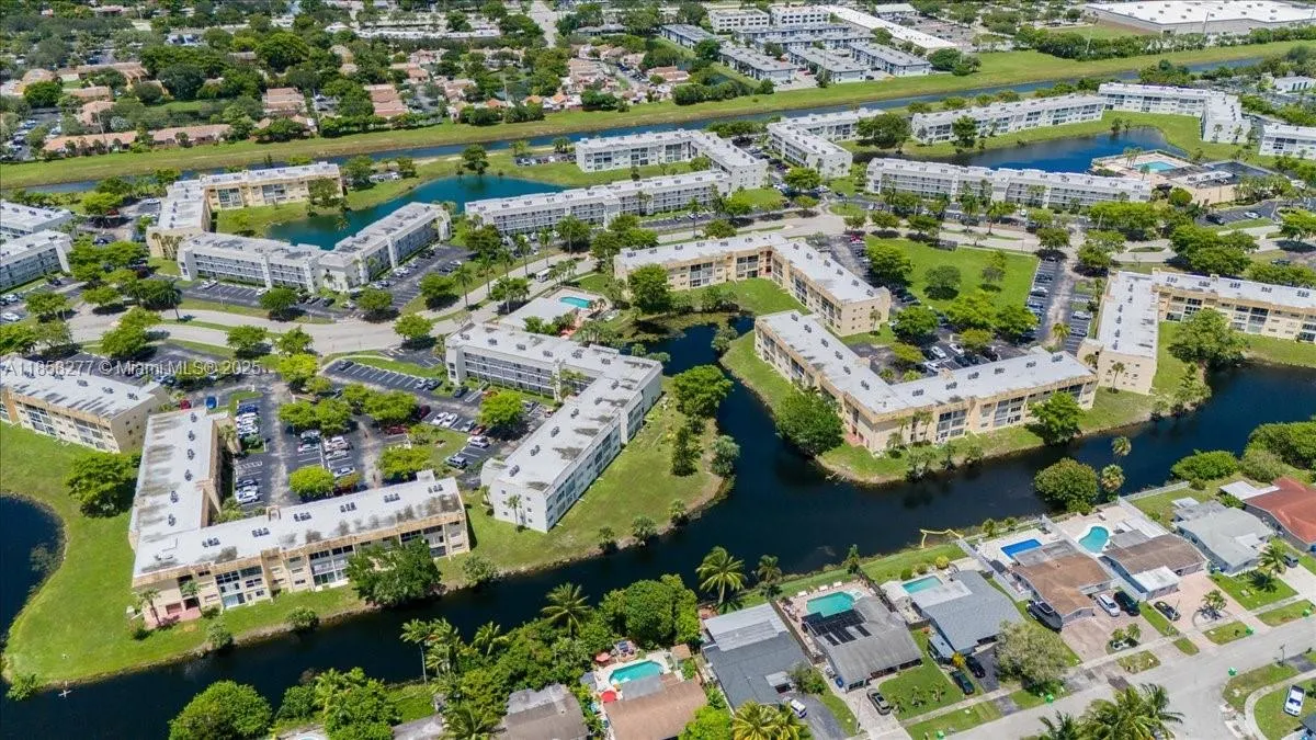 8345 Sunrise Lakes Blvd, #306