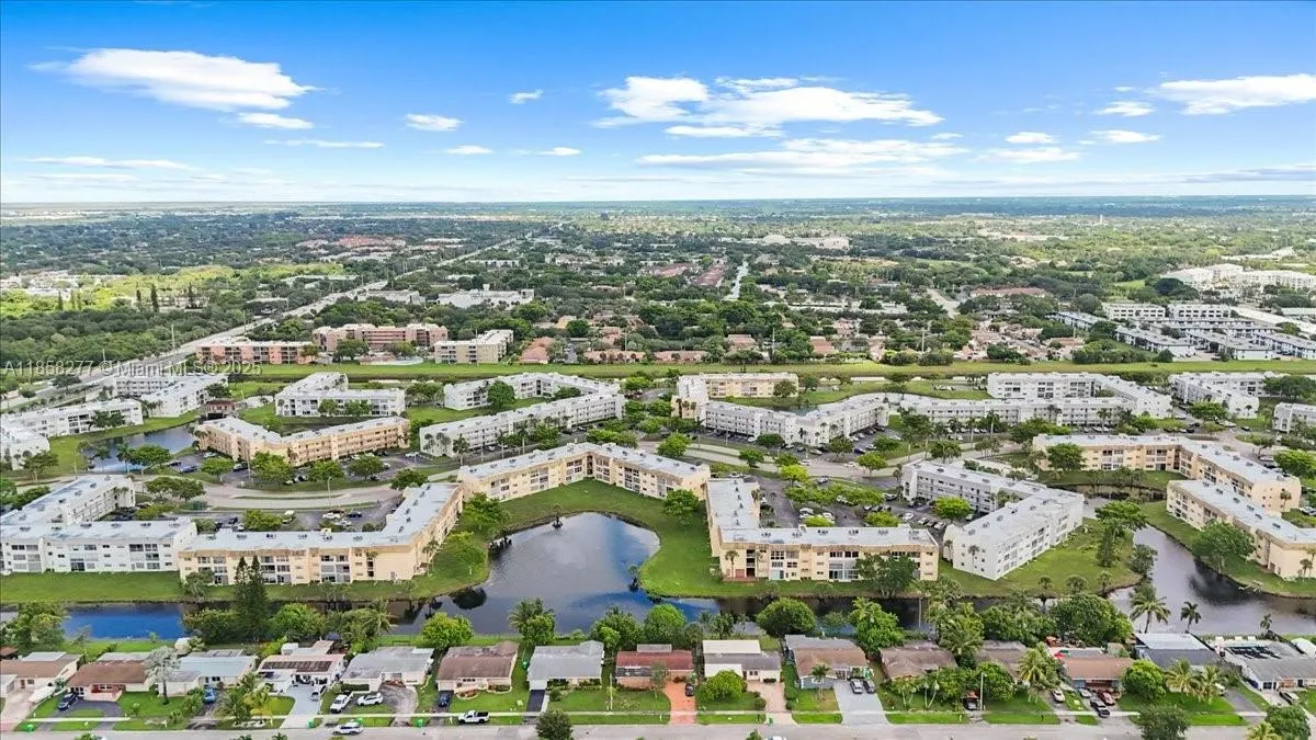 8345 Sunrise Lakes Blvd, #306