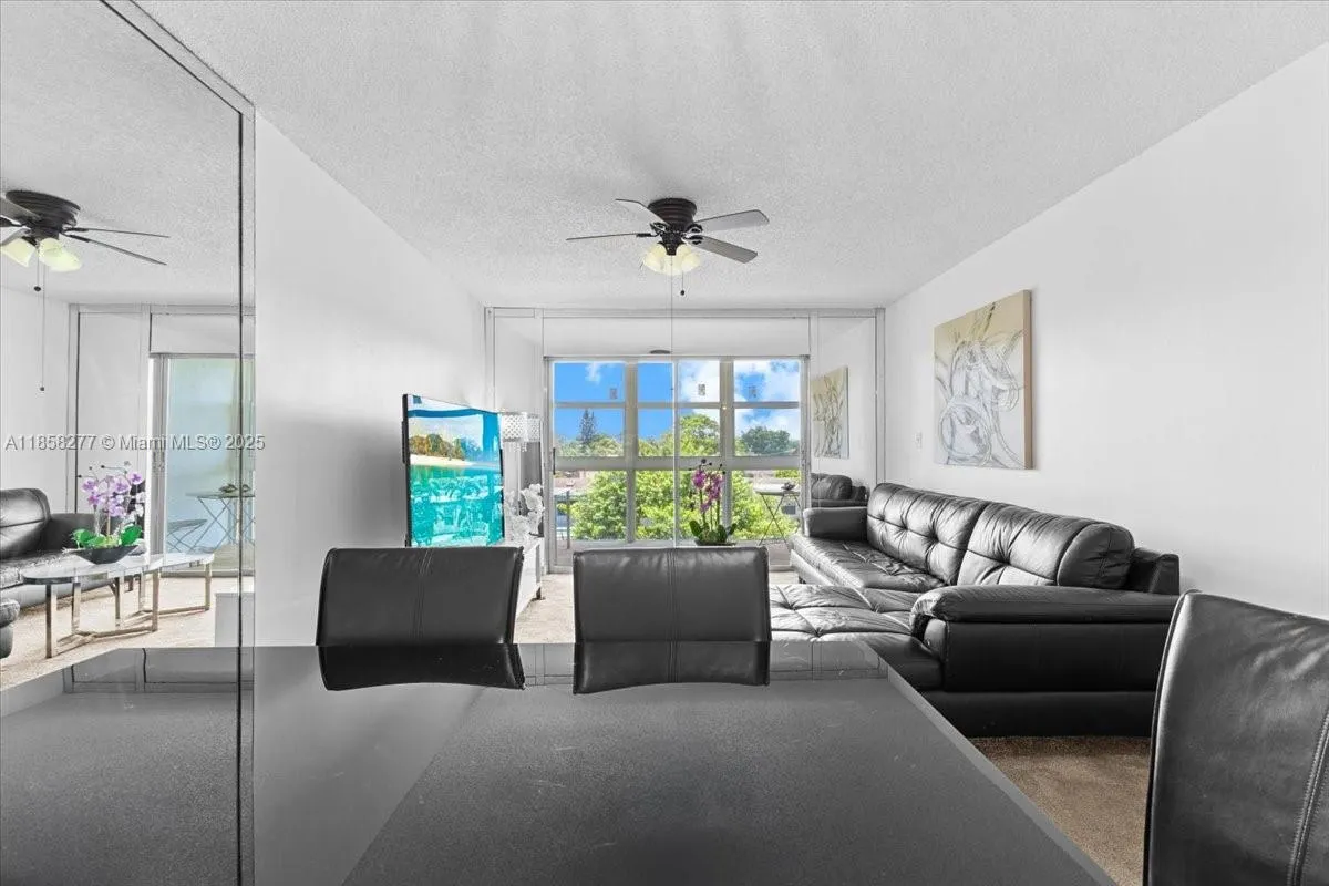 8345 Sunrise Lakes Blvd, #306