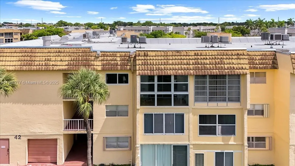 8345 Sunrise Lakes Blvd, #306