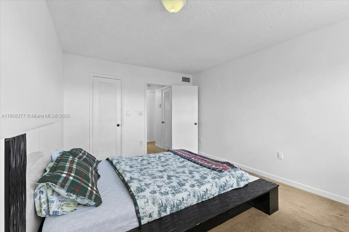 8345 Sunrise Lakes Blvd, #306