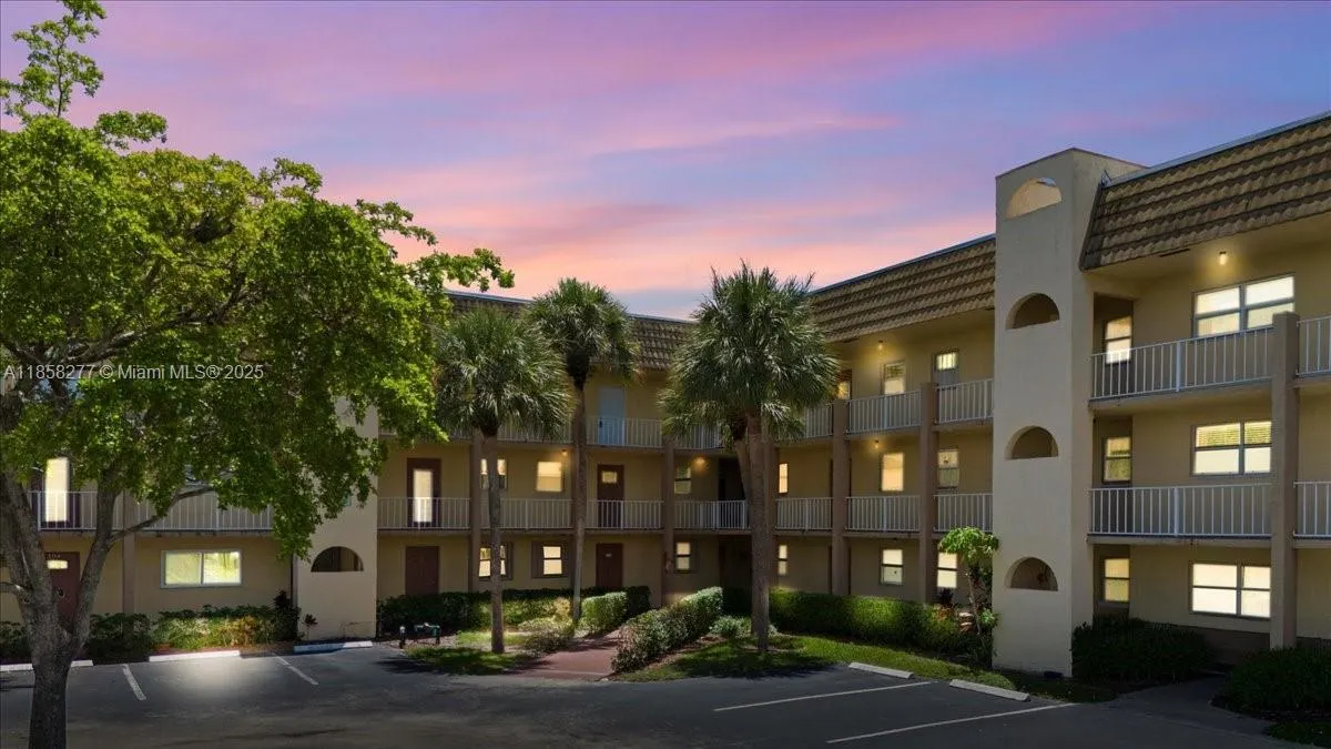 8345 Sunrise Lakes Blvd, #306