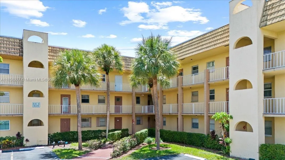 8345 Sunrise Lakes Blvd, #306