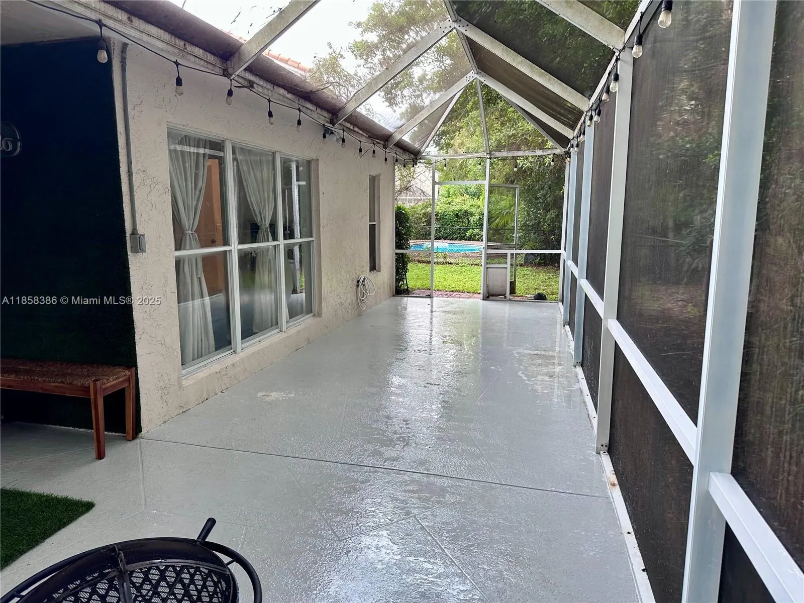 3947 Jasmine Ln