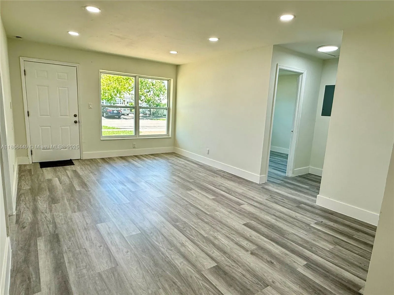 2051 NW 28th Ter