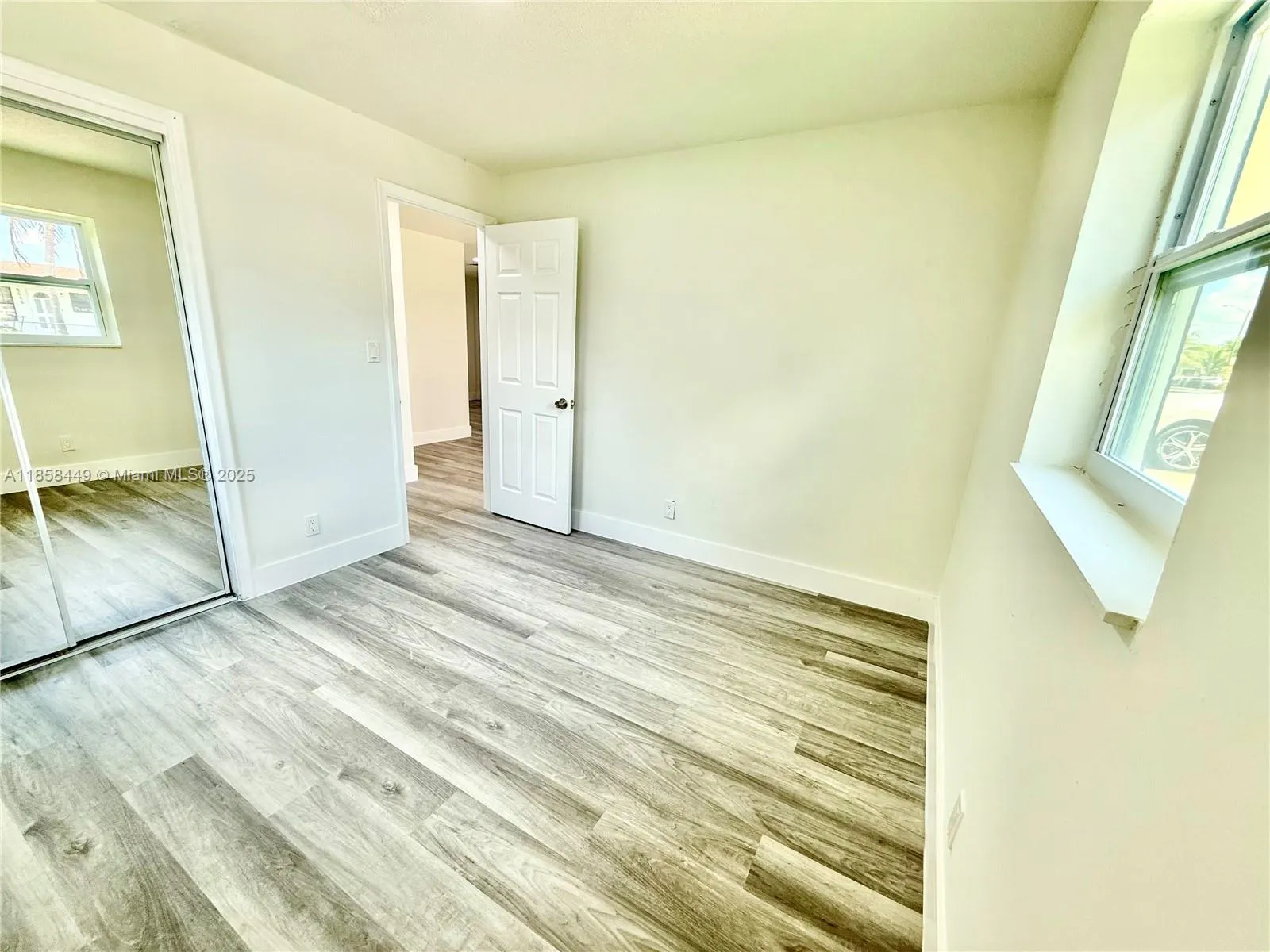 2051 NW 28th Ter