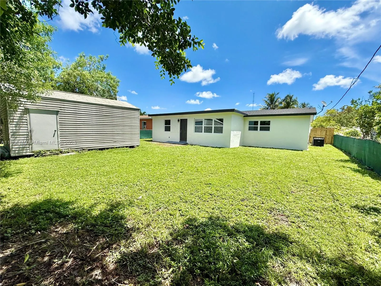 2051 NW 28th Ter