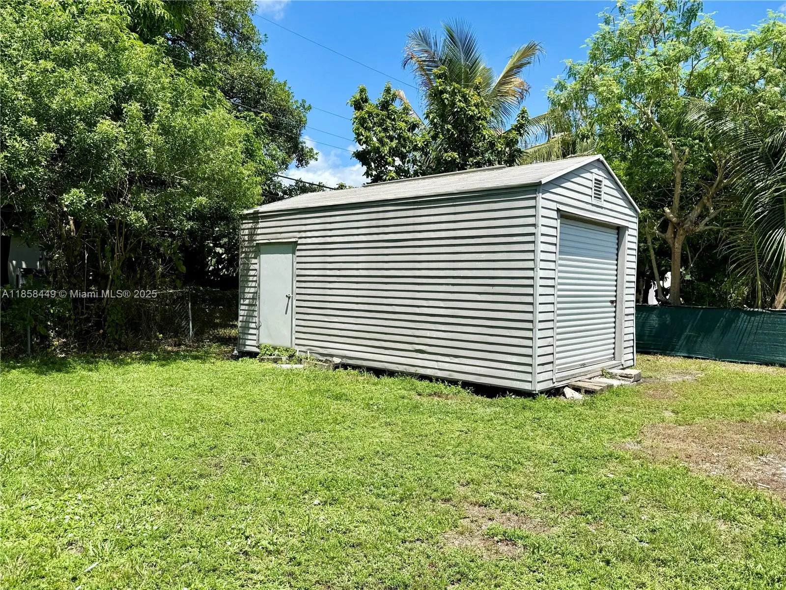 2051 NW 28th Ter