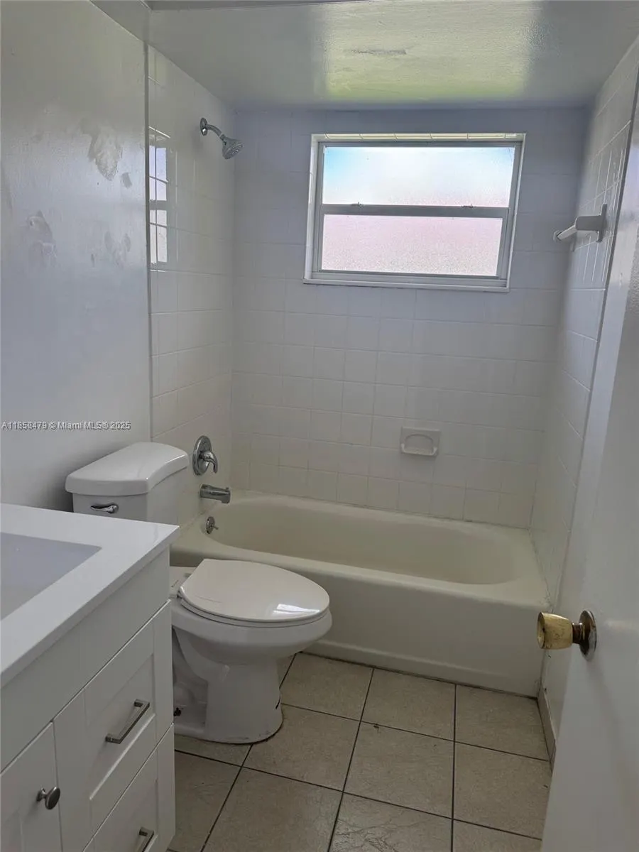 7400 NW 16th St, #7404