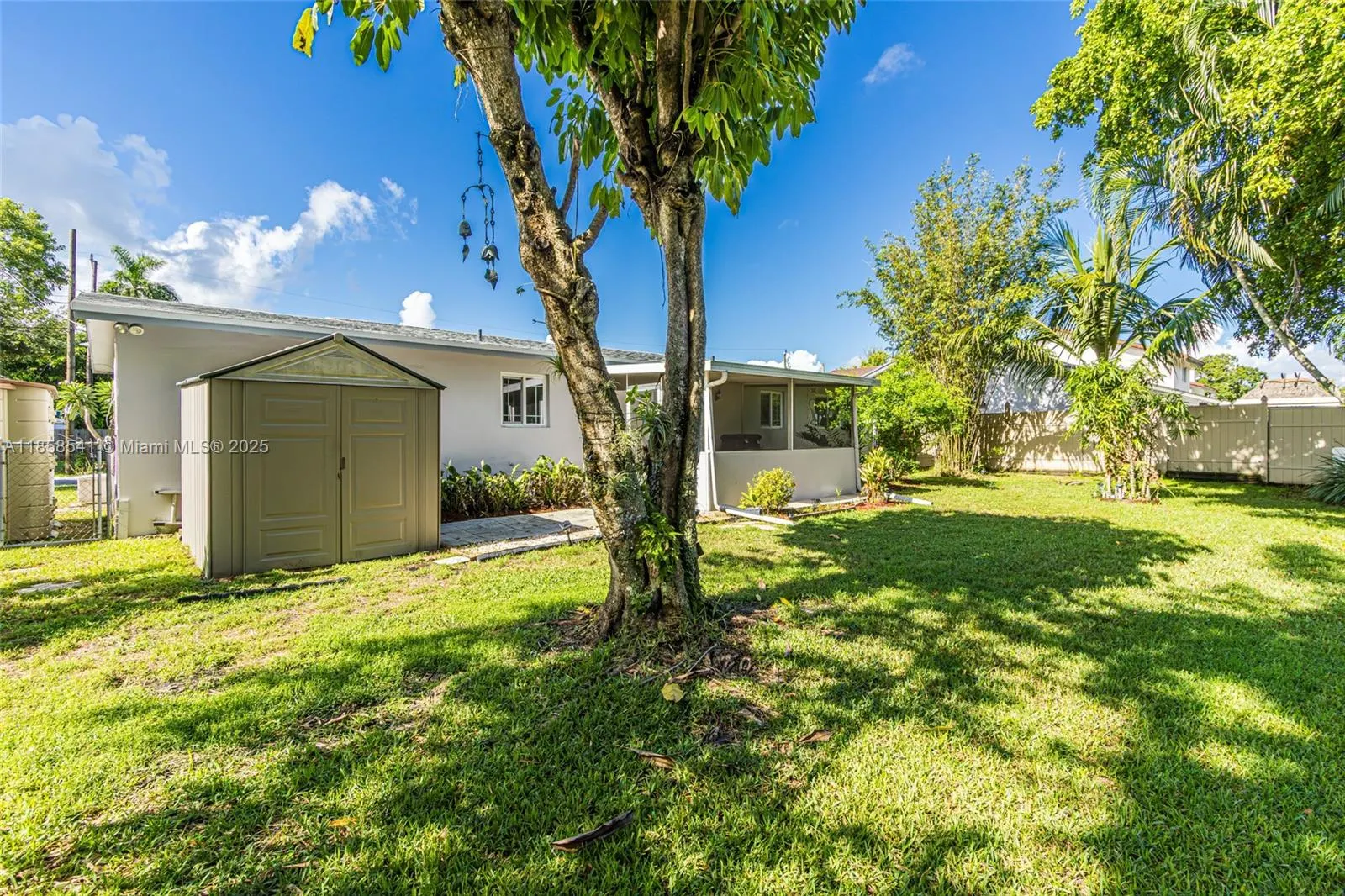 12421 SW 1st Ct