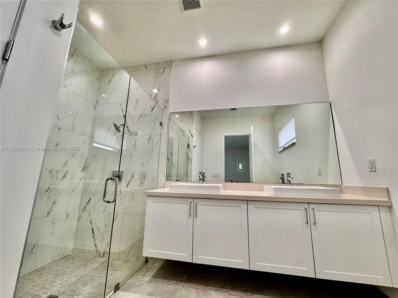 8143 NW 45th St
