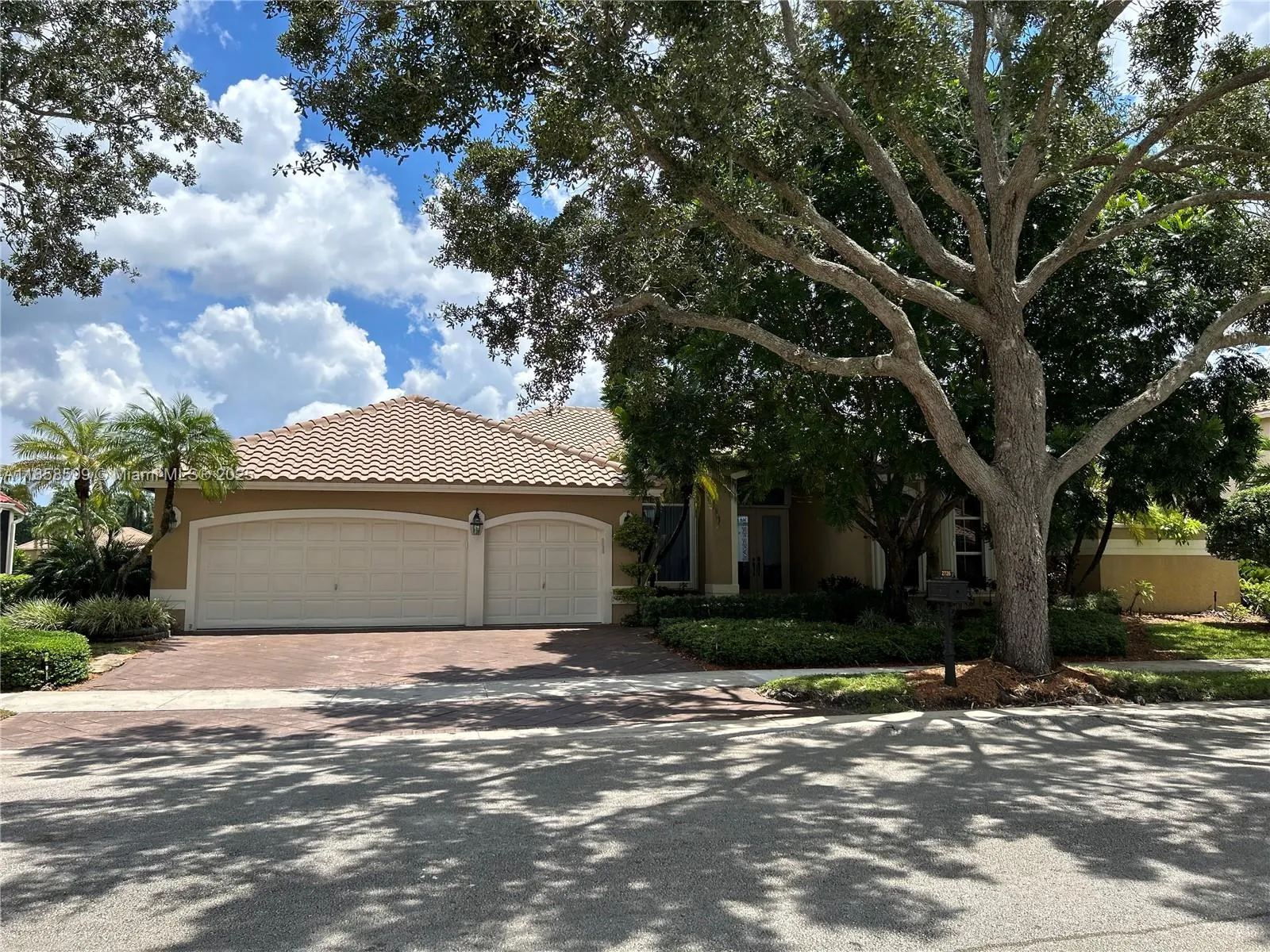 2726 Meadowood Dr, #2726