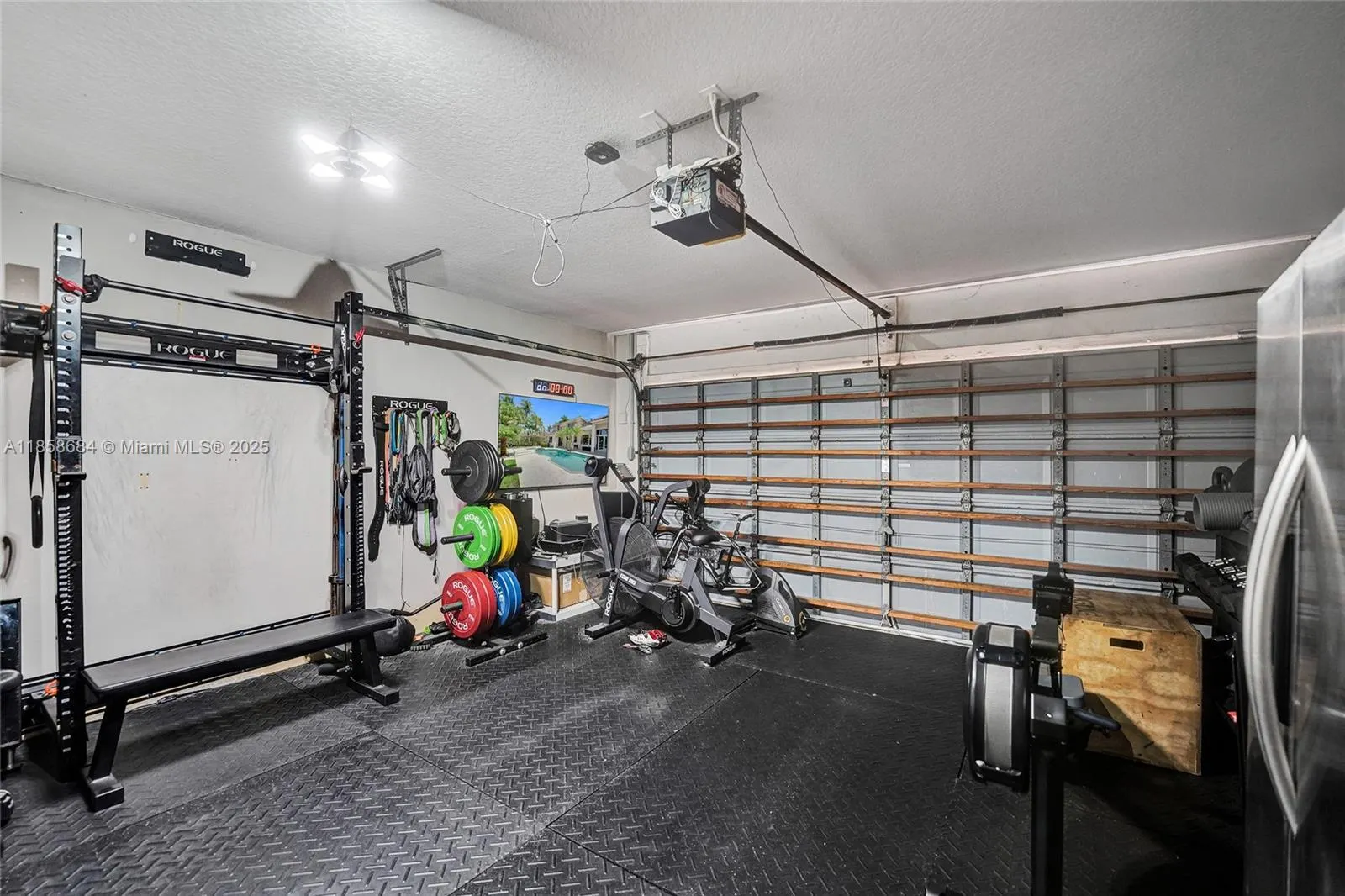 2523 Eagle Run Dr.