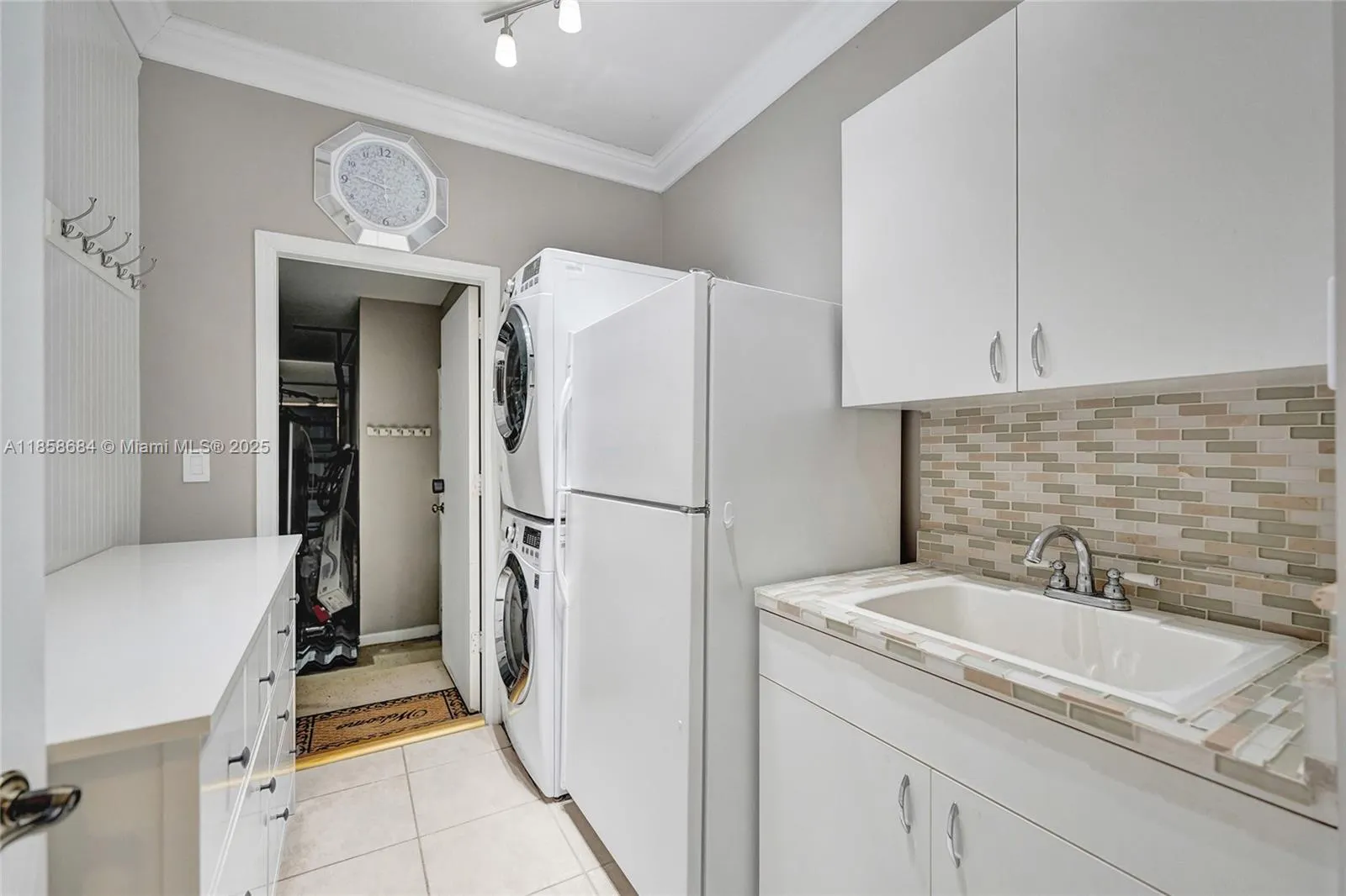2523 Eagle Run Dr.
