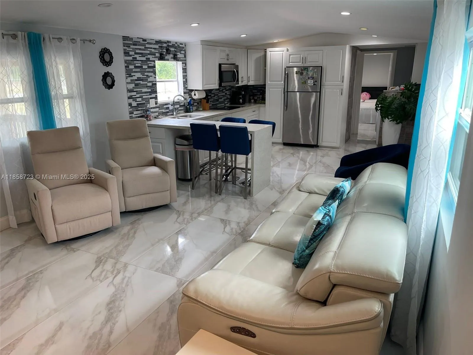 493 Camino Real Blvd
