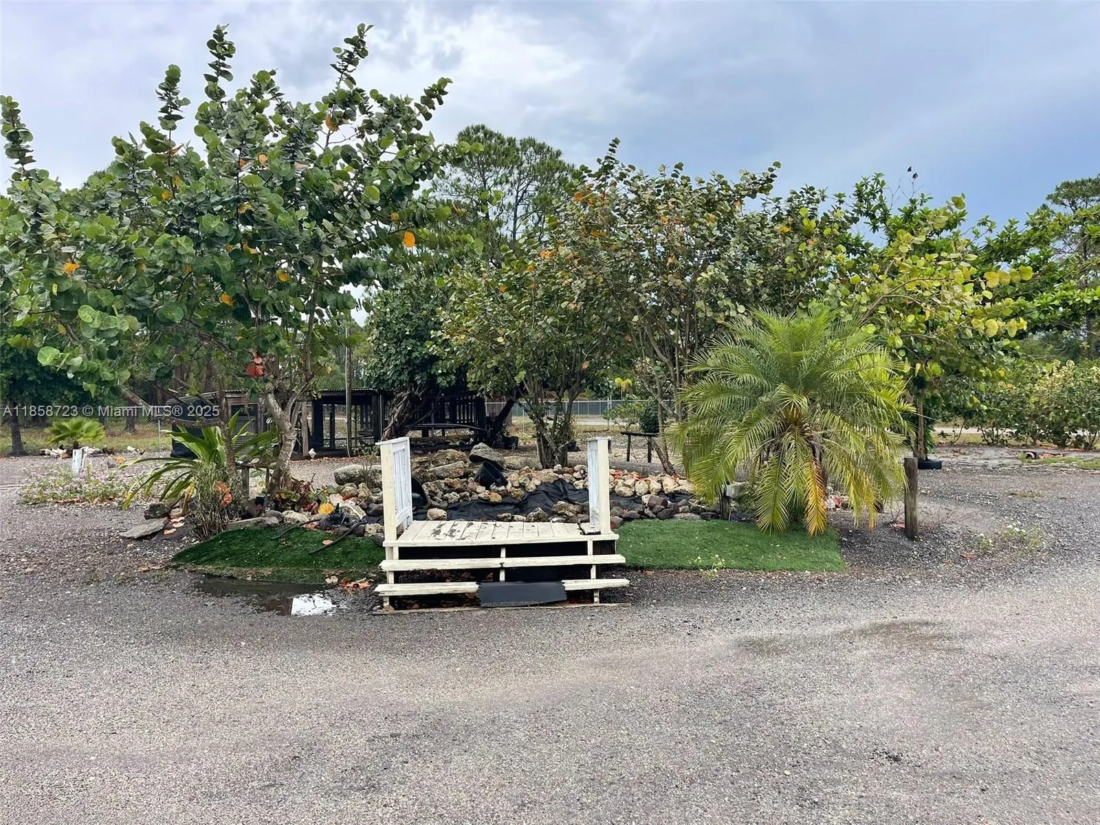 493 Camino Real Blvd