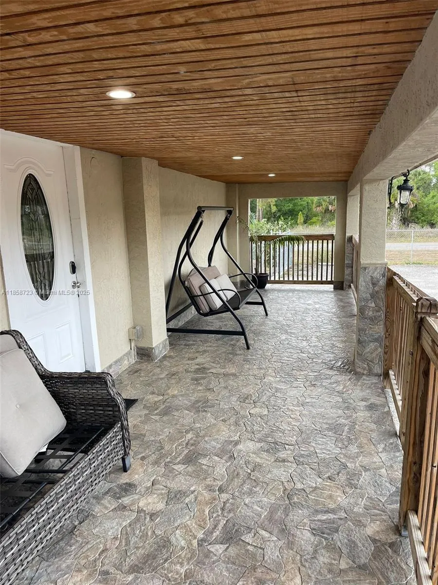 493 Camino Real Blvd