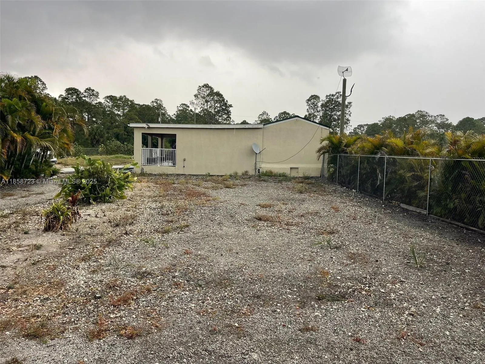 493 Camino Real Blvd