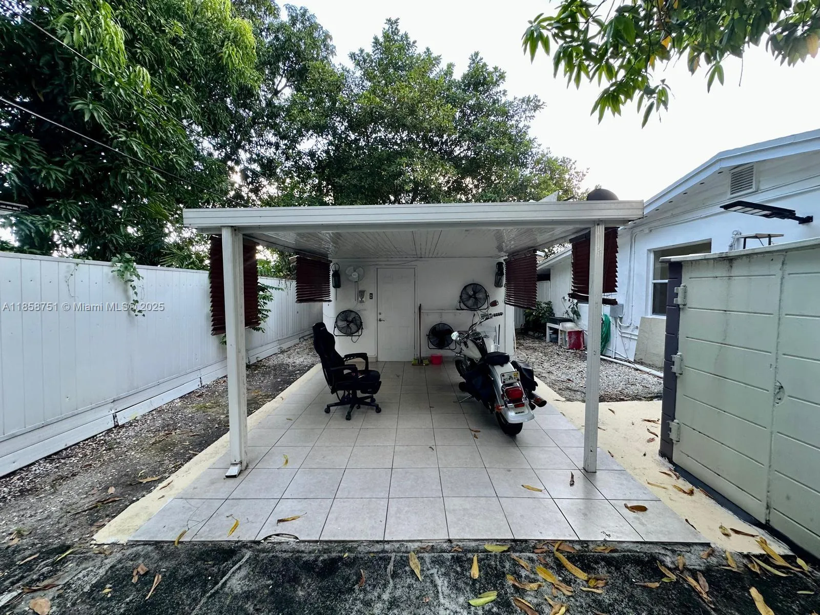 10325 NW 36th Ct