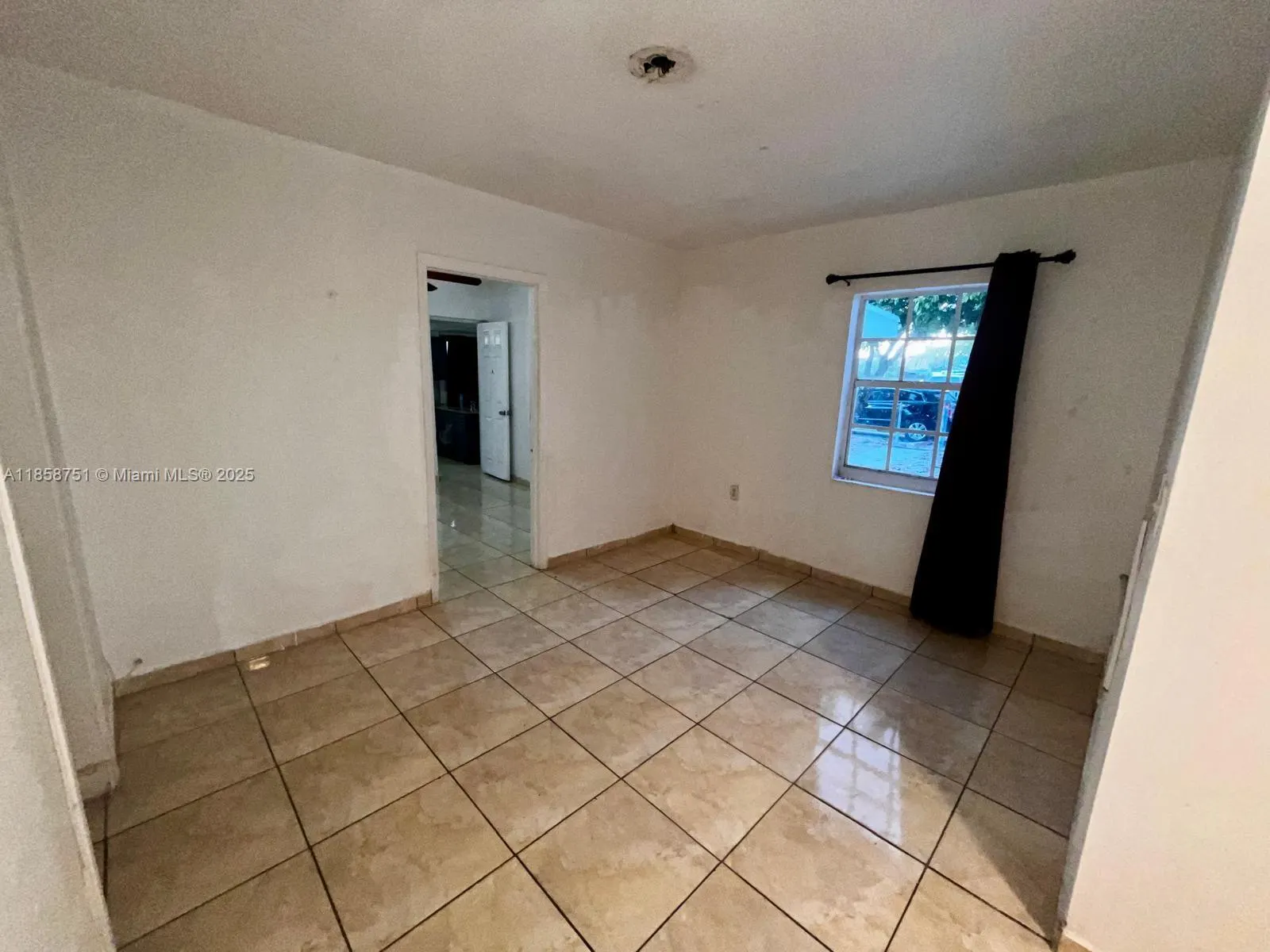 10325 NW 36th Ct