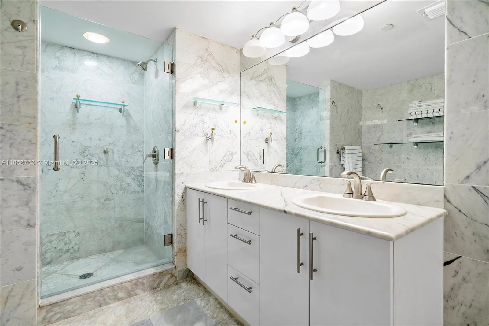 8911 Collins Ave, #802