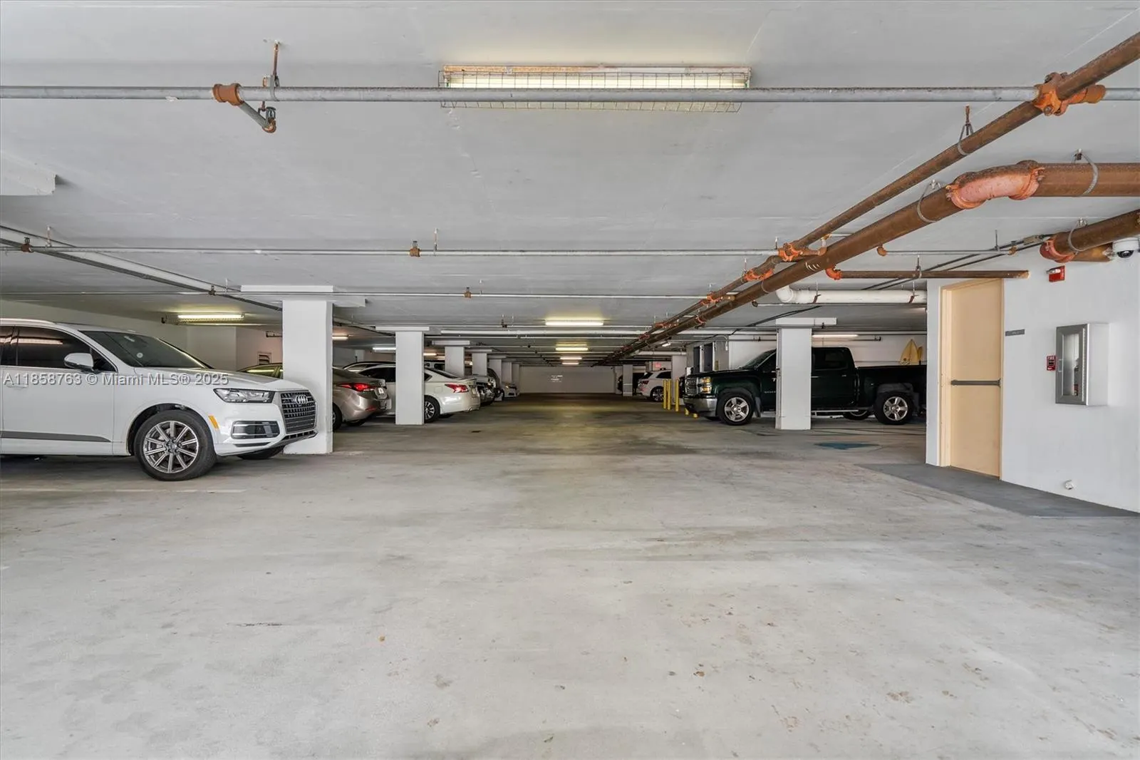 8911 Collins Ave, #802