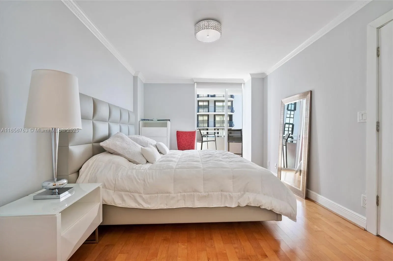 8911 Collins Ave, #802