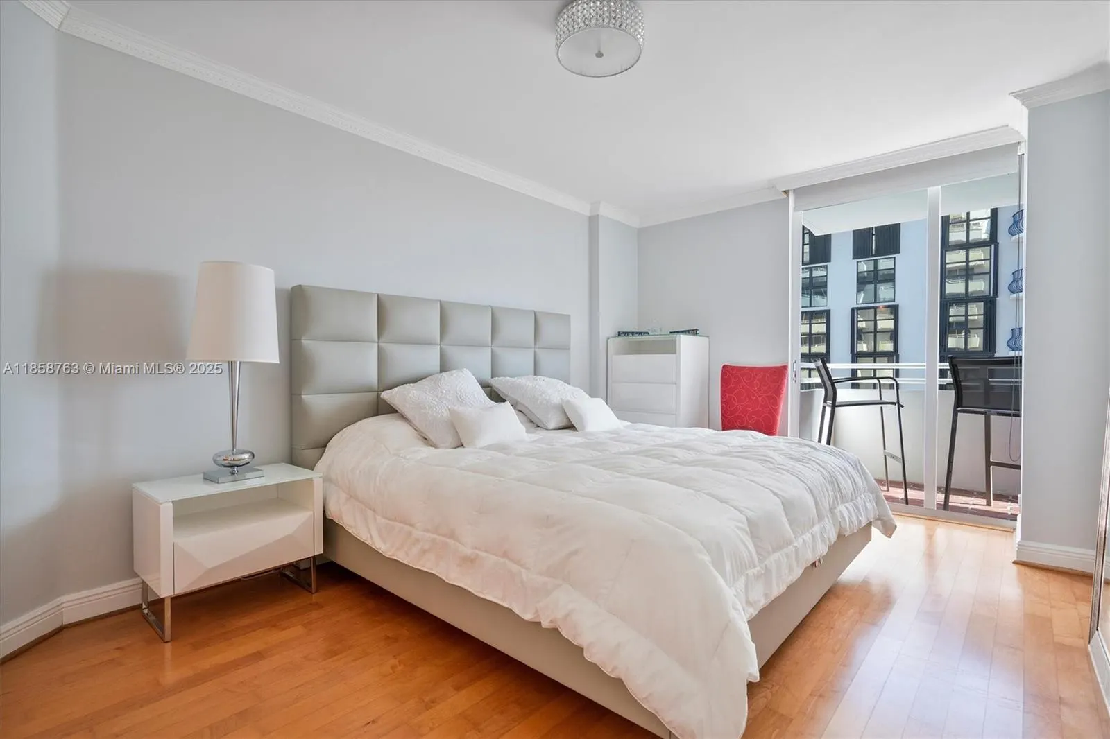 8911 Collins Ave, #802