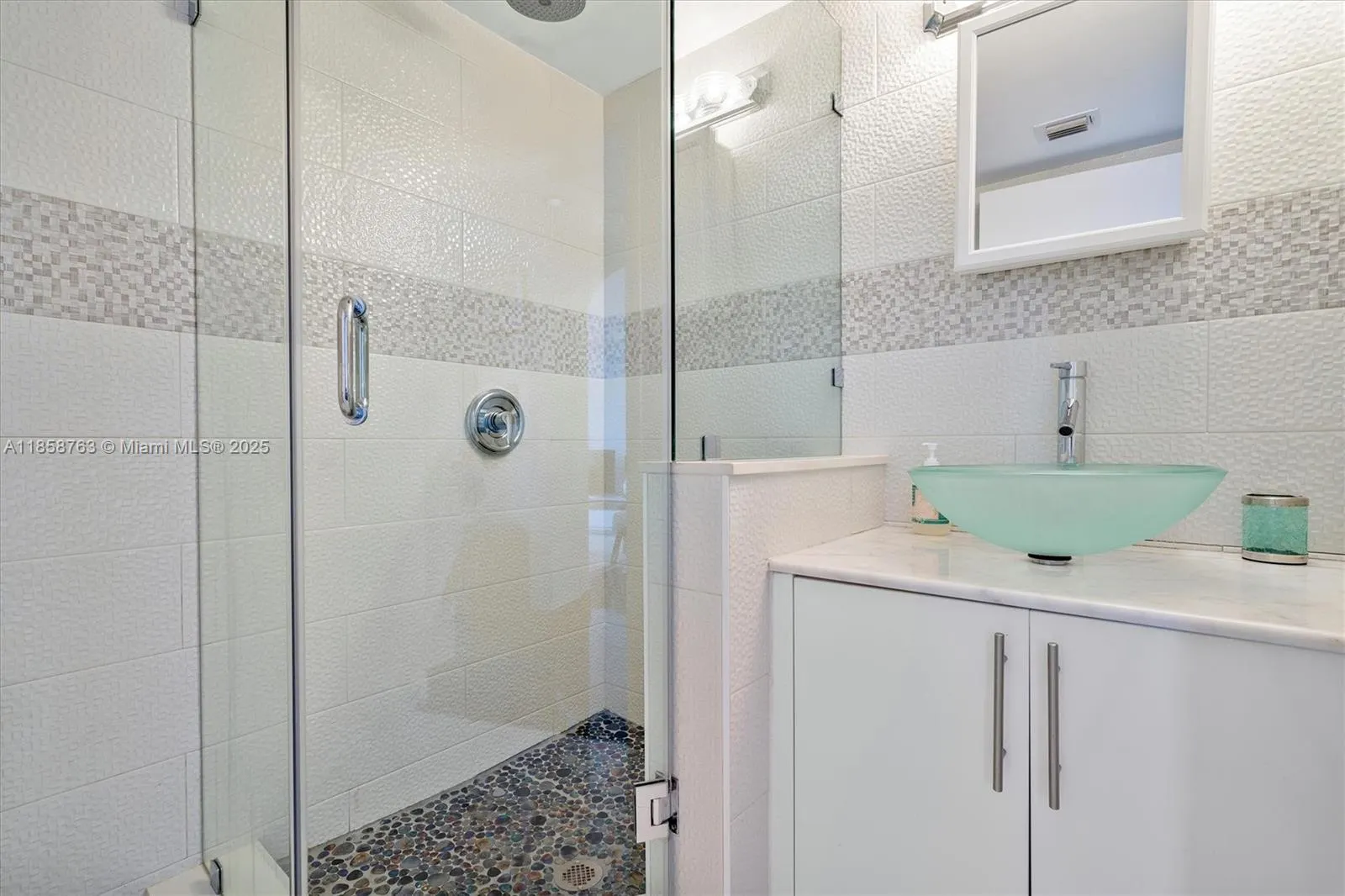8911 Collins Ave, #802