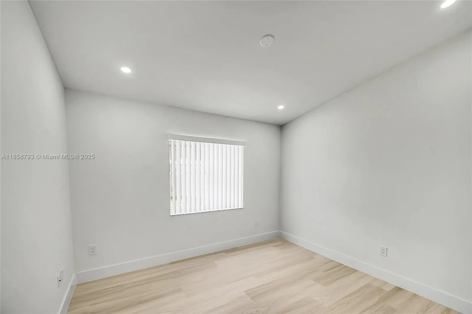 13034 Sheridan Ter