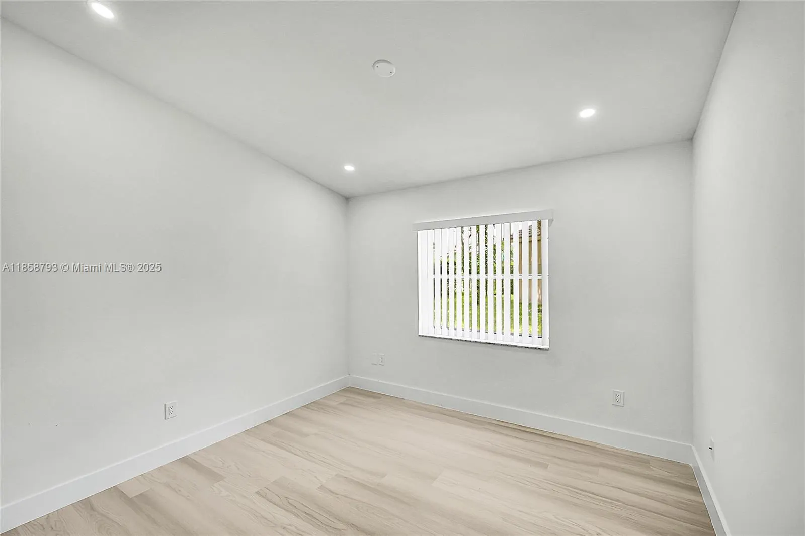 13034 Sheridan Ter
