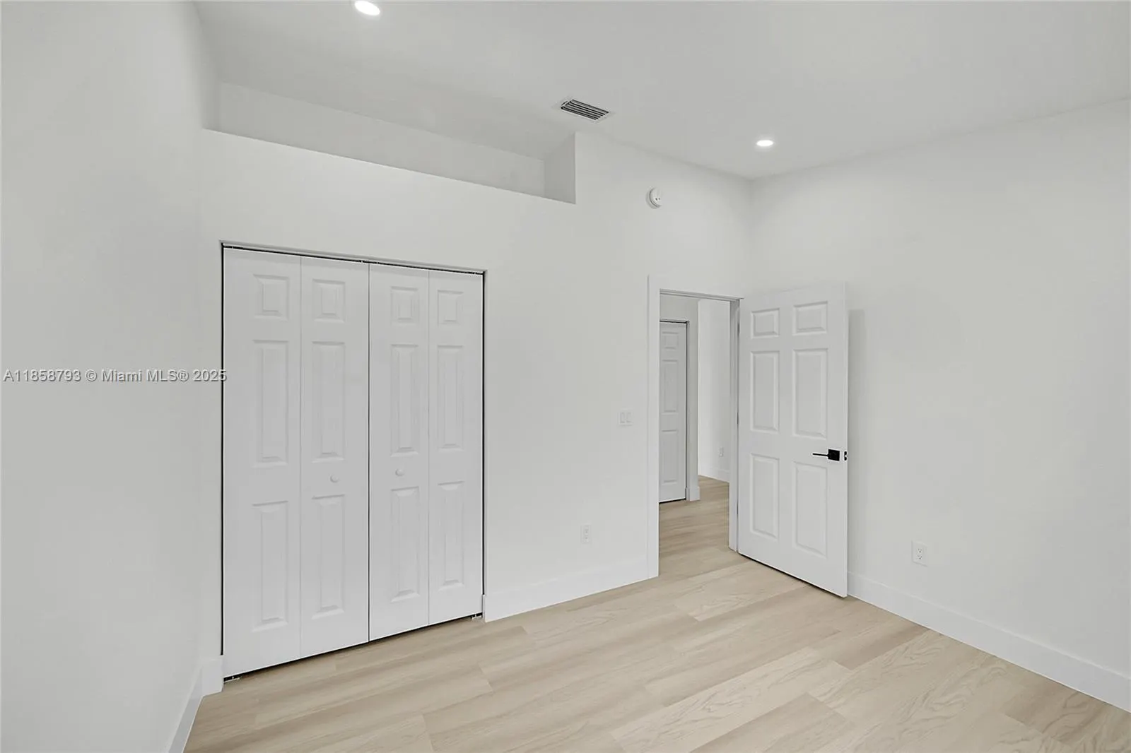 13034 Sheridan Ter