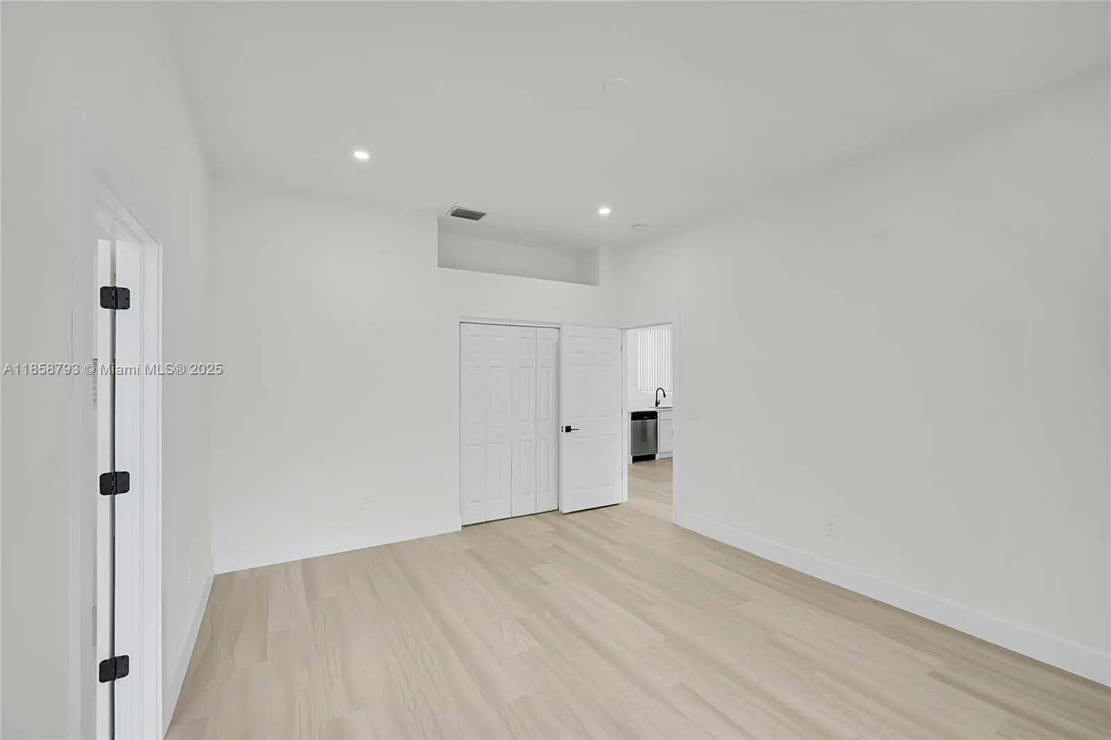 13034 Sheridan Ter