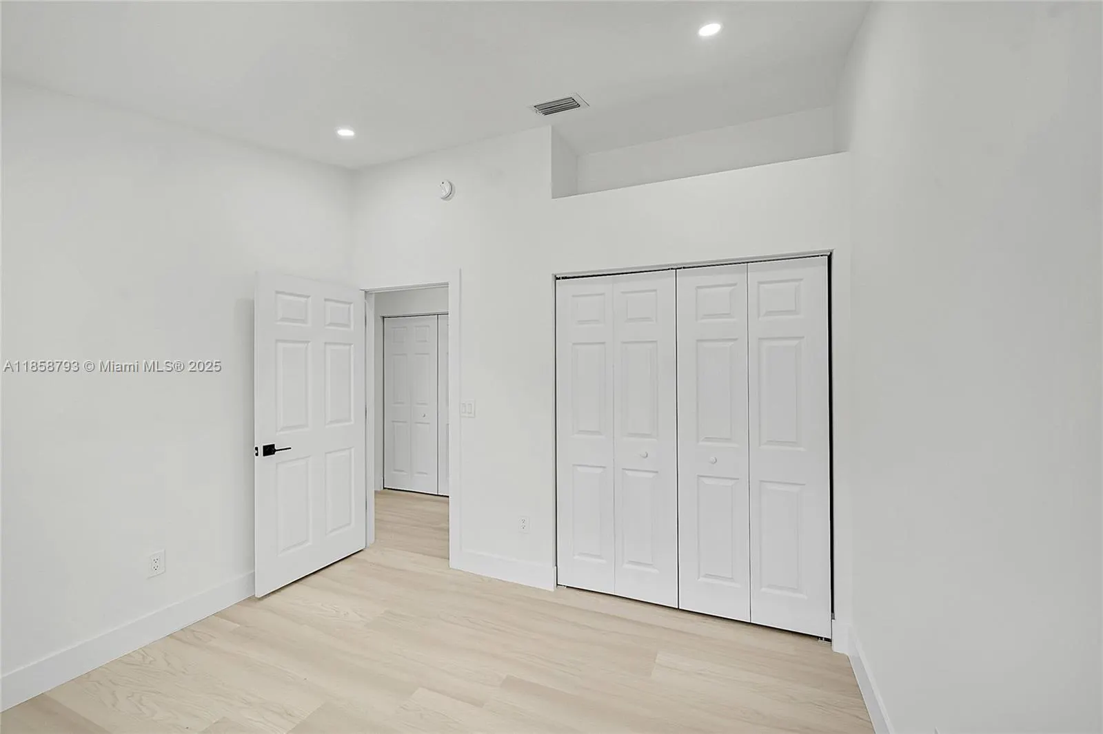 13034 Sheridan Ter