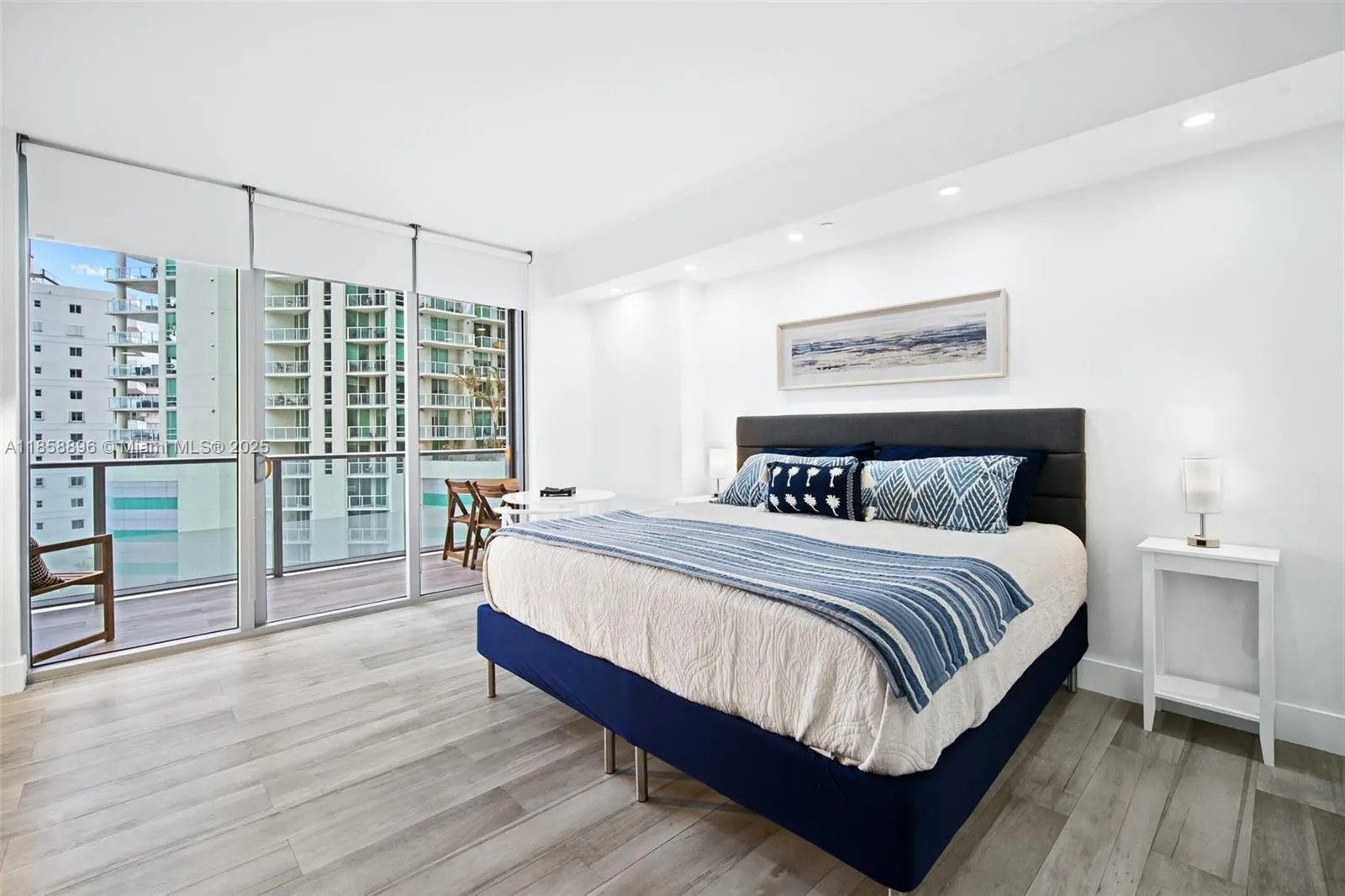 1300 Brickell Bay Dr, #905
