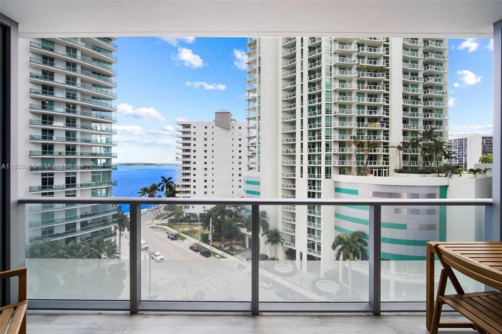 1300 Brickell Bay Dr, #905