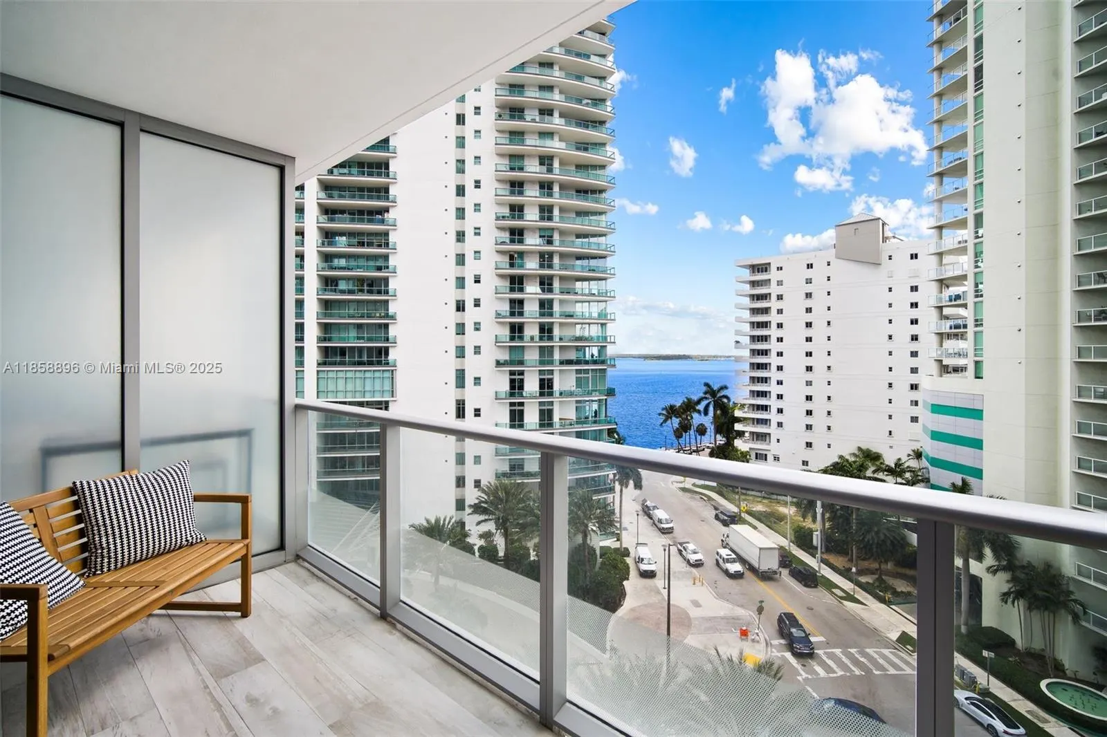 1300 Brickell Bay Dr, #905