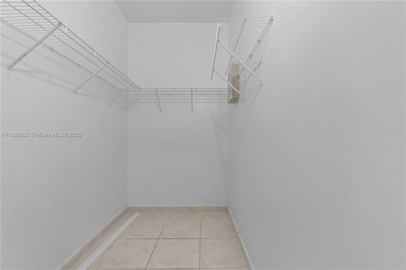 7230 NW 114th Ave, #202