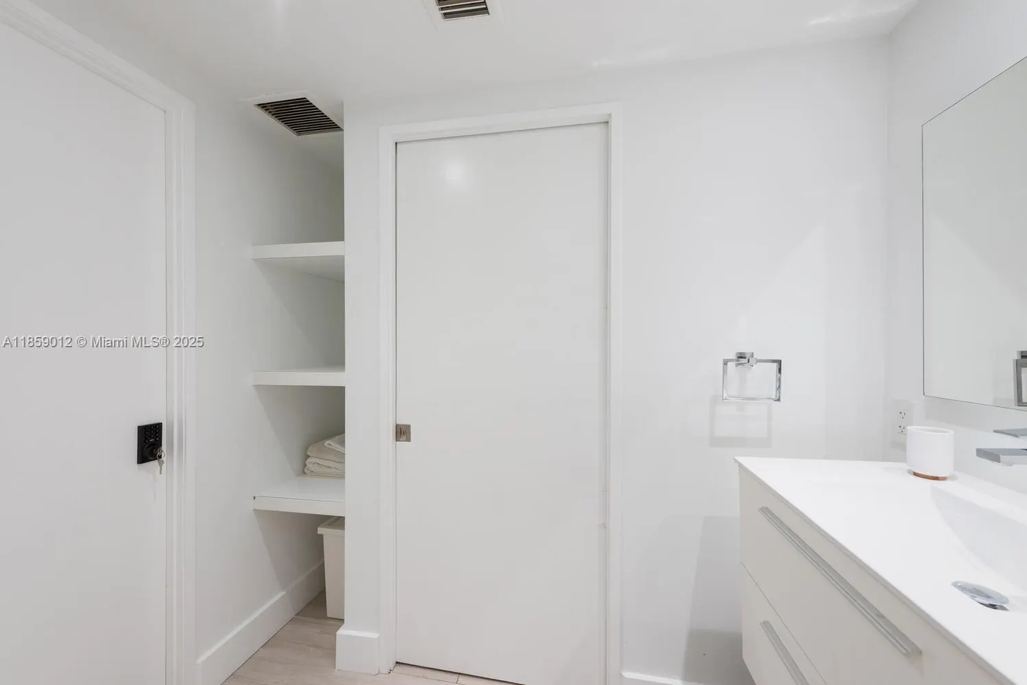 181 Crandon Blvd, #306