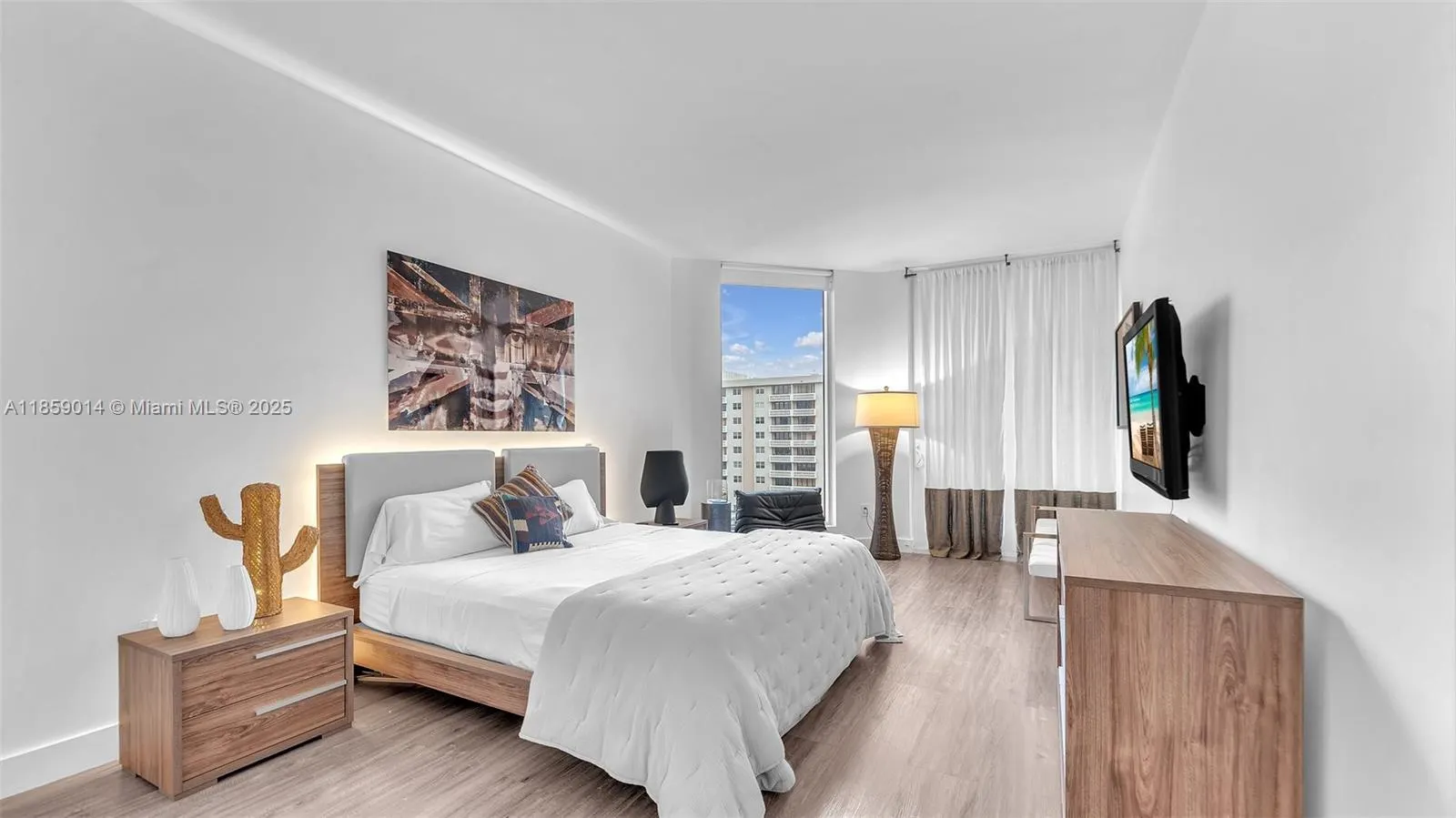 60 Edgewater Dr, #9H