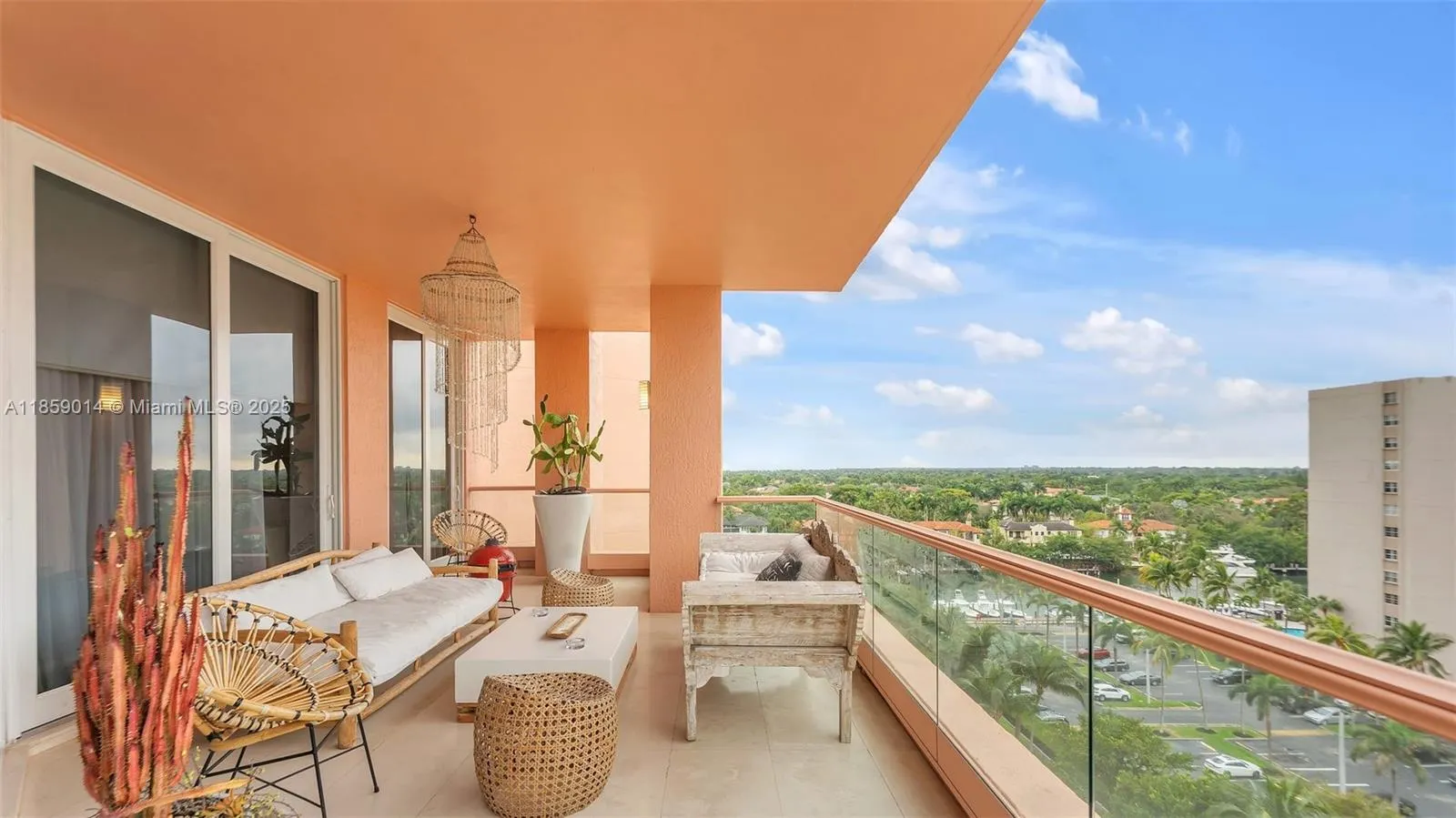 60 Edgewater Dr, #9H