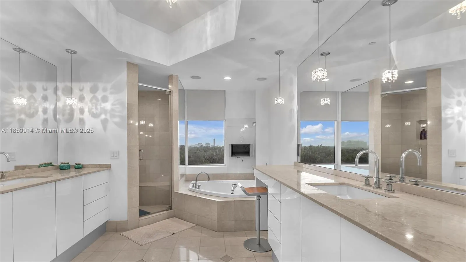 60 Edgewater Dr, #9H