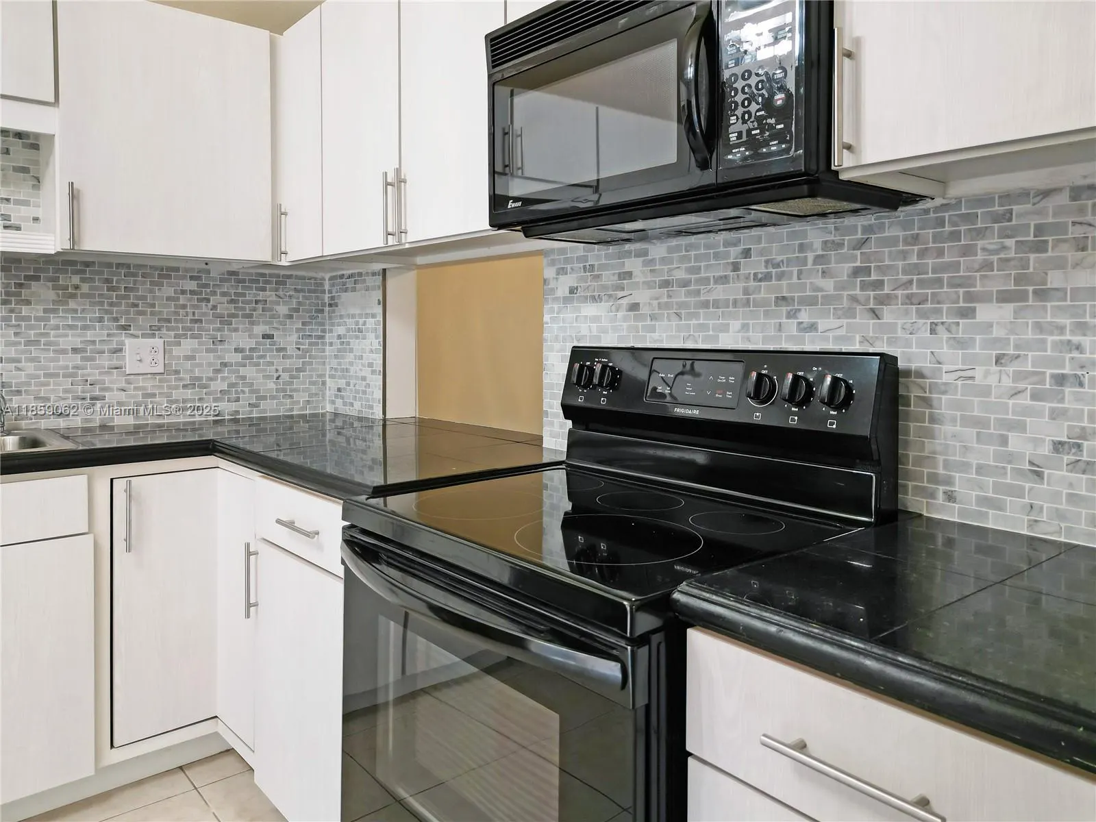 114 Essex Rd, #1-36