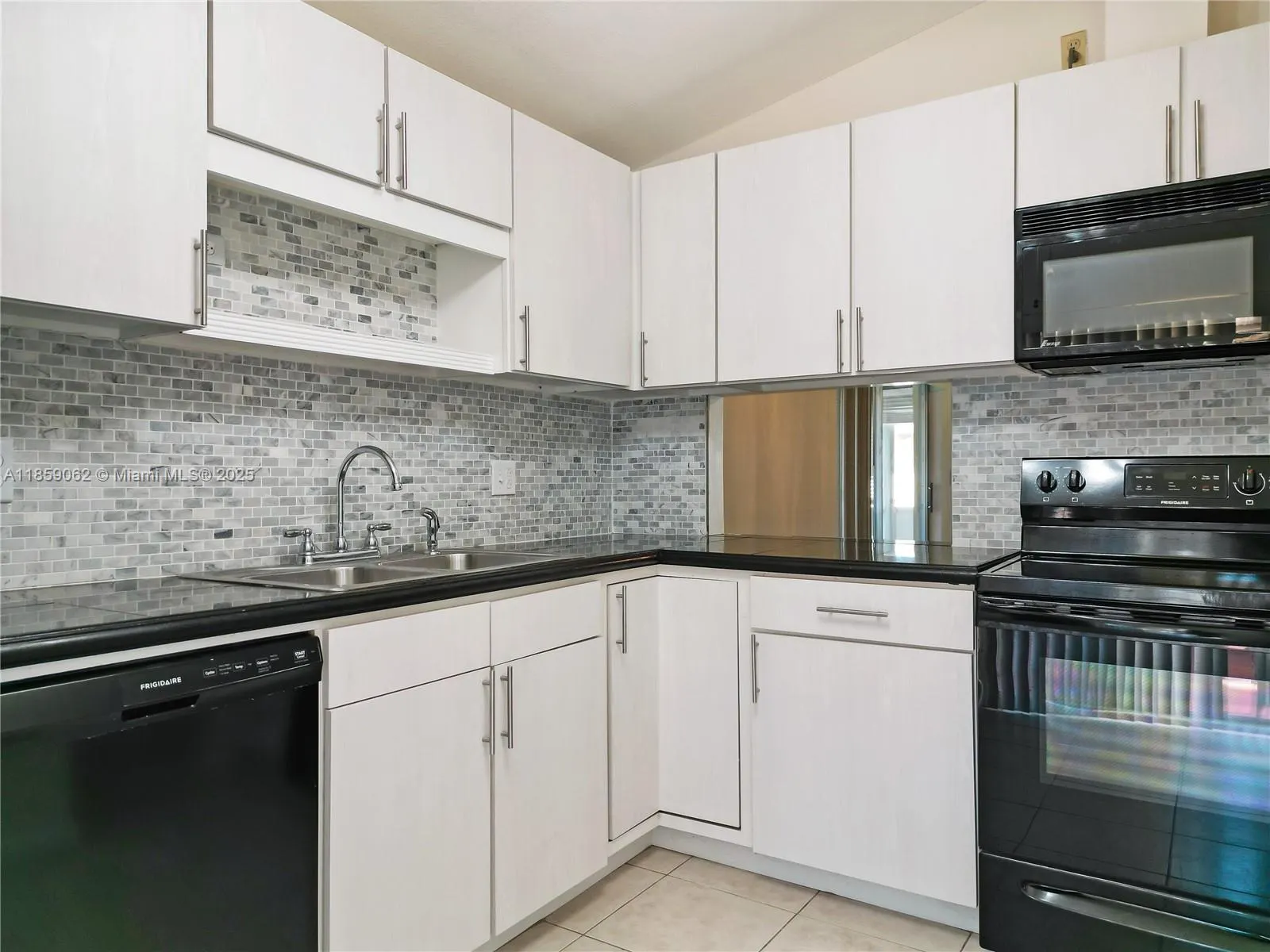 114 Essex Rd, #1-36