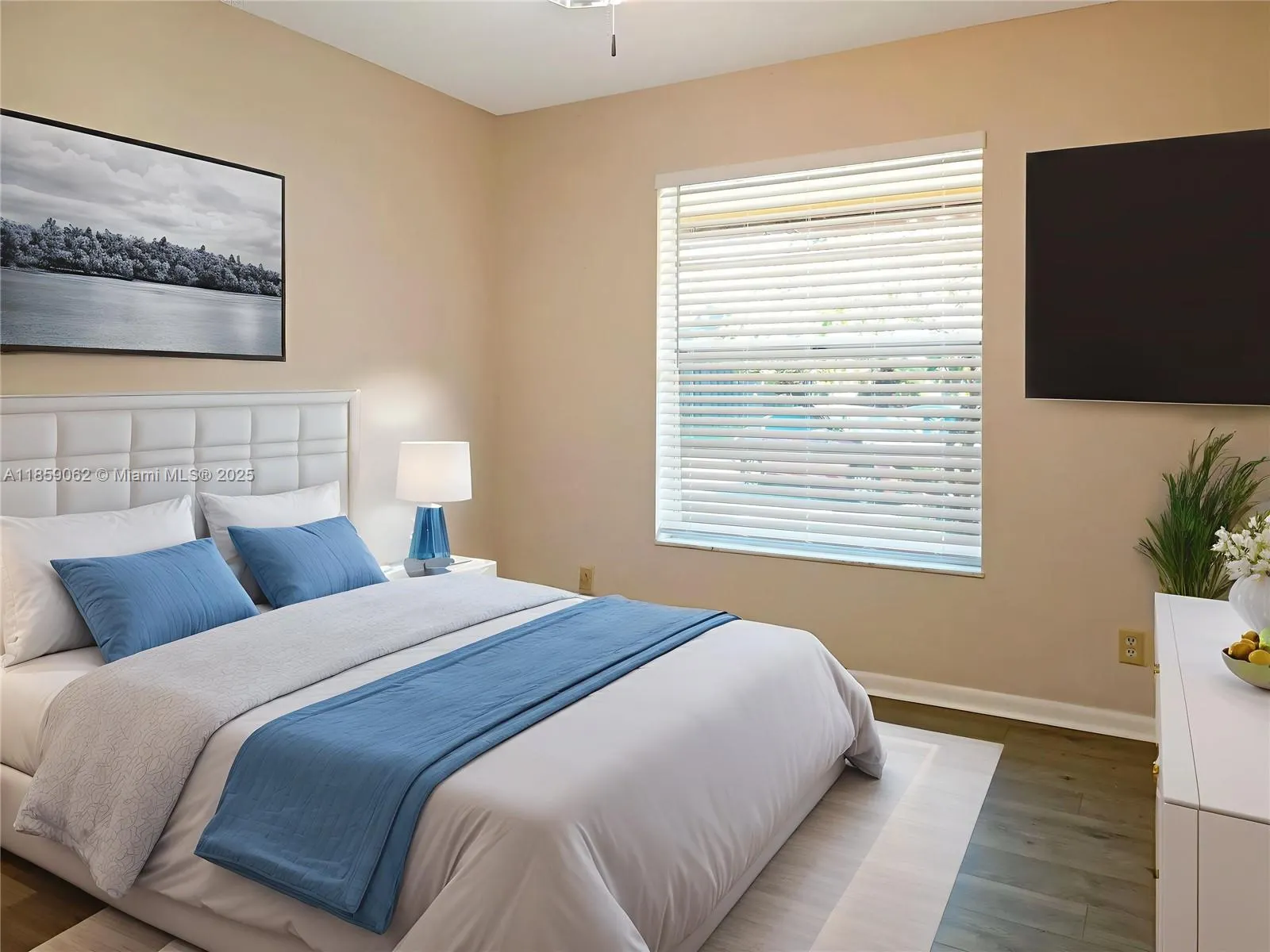 114 Essex Rd, #1-36