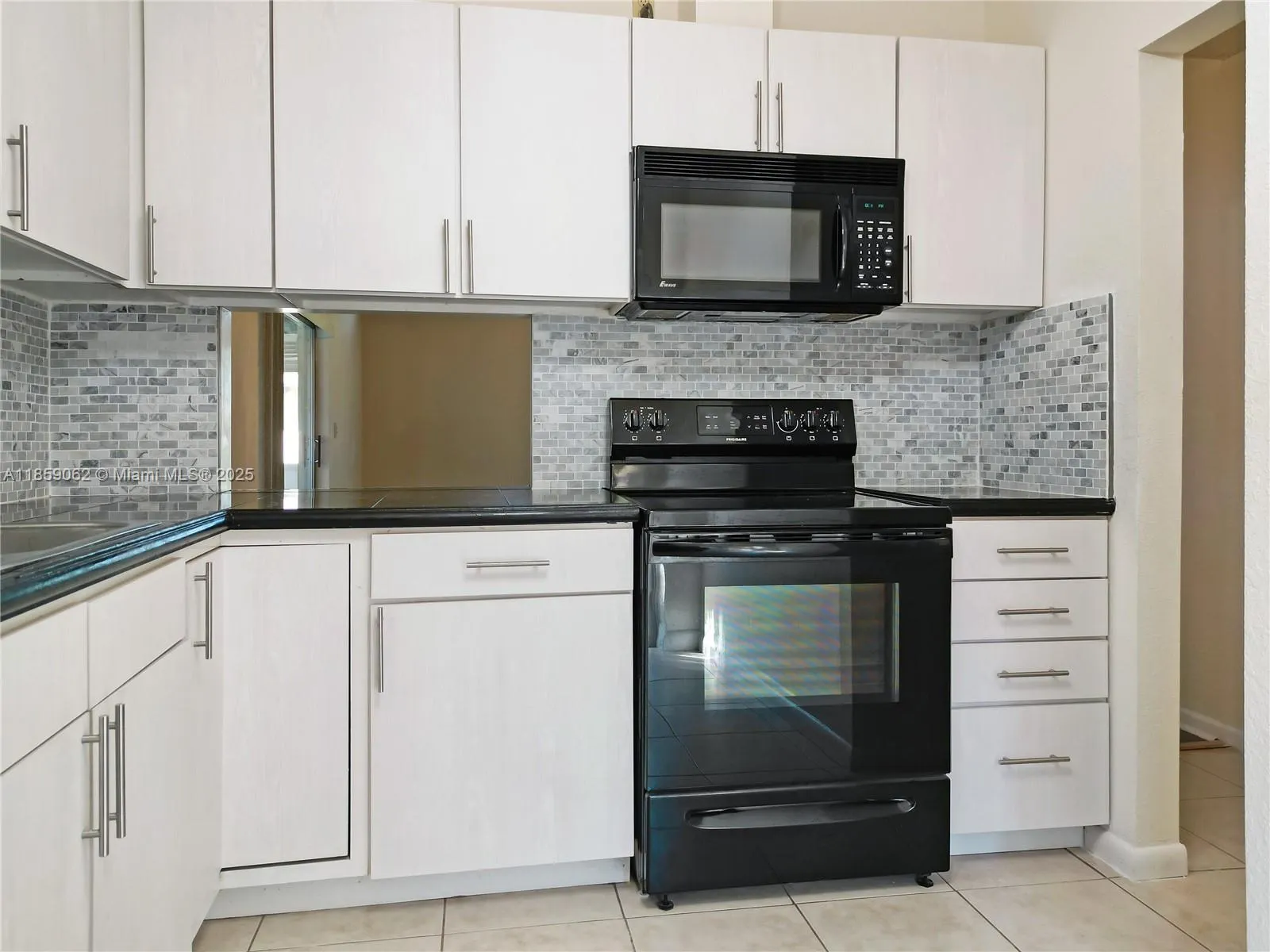 114 Essex Rd, #1-36